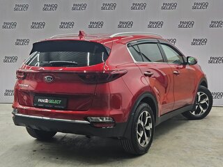 2020 Kia Sportage IV Рестайлинг, красный, 2650000 рублей, вид 4