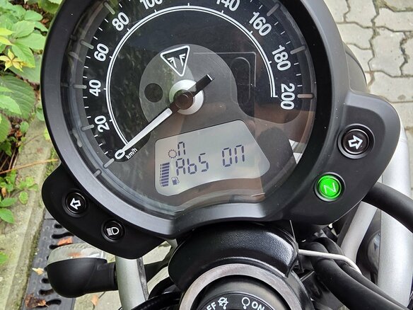 2018 Triumph Scrambler, красный, 920000 рублей - вид 13