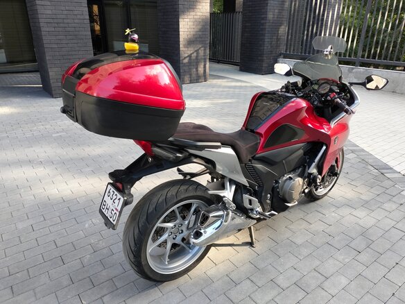 2011 Honda VFR 1200, красный, 700000 рублей - вид 8