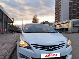 2014 Hyundai Solaris I Рестайлинг, белый, 1199000 рублей, вид 1