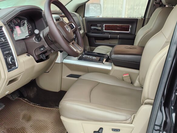 2010 Dodge RAM IV (DS/DJ), чёрный, 3900000 рублей - вид 2