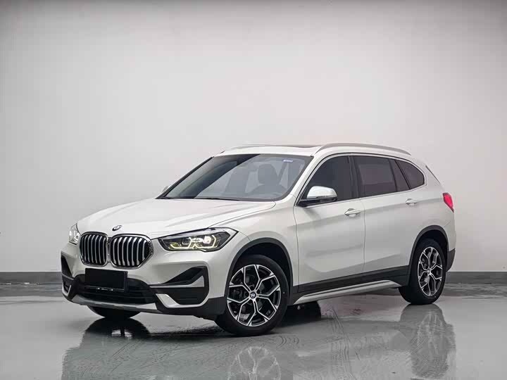 Открыть фотографии: BMW X1 II (F48) Рестайлинг