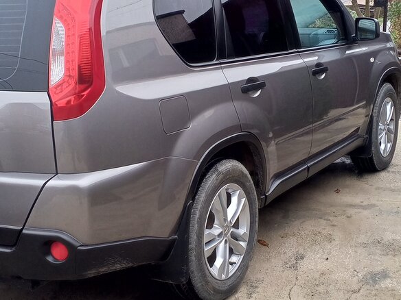 2012 Nissan X-Trail II Рестайлинг, серый, 1750000 рублей - вид 3