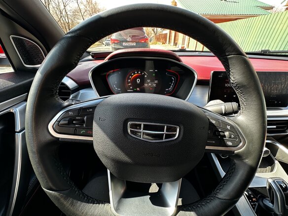 2021 Geely Coolray I, красный, 1920000 рублей - вид 8