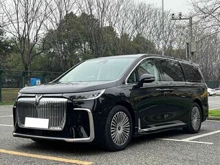2025 Voyah Dream I, чёрный, 6300226 рублей, вид 3
