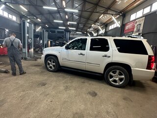 2012 Chevrolet Tahoe 6AT III, белый, 2080000 рублей, вид 4