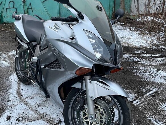 2005 Honda VFR 800, серый, 535000 рублей - вид 3