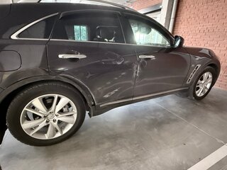 2016 Infiniti QX70, коричневый, 2300000 рублей, вид 4