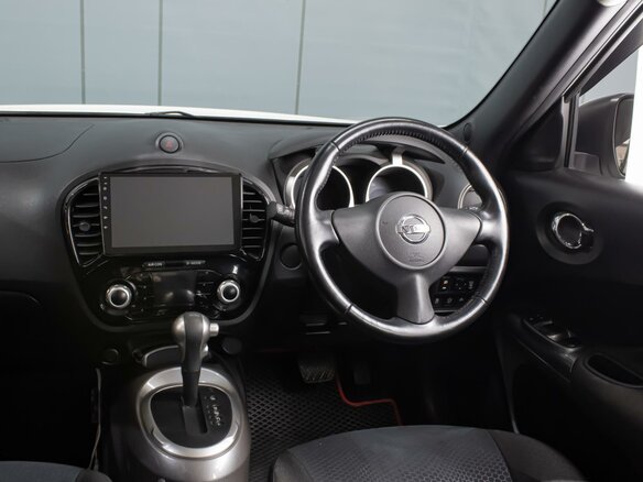 2018 Nissan Juke I Рестайлинг, белый, 1500000 рублей - вид 10