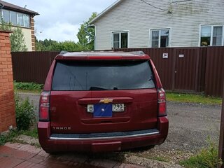 2016 Chevrolet Tahoe IV, красный, 2200000 рублей, вид 4