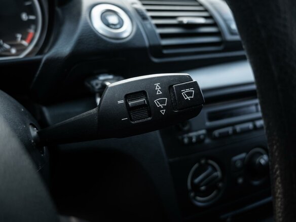 2008 BMW 1 серии 116i I (E81/E82/E87/E88) Рестайлинг, белый, 608000 рублей - вид 14
