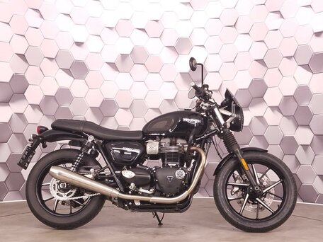 2020 Triumph Street Twin, чёрный, 799000 рублей, вид 3
