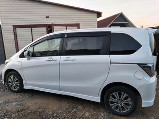 2013 Honda Freed I Рестайлинг, белый, 1200000 рублей, вид 5