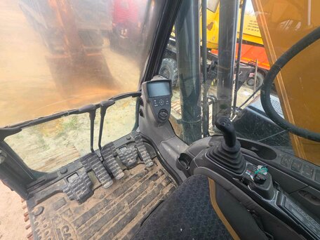 2021 Case CE CX300, жёлтый, 7565000 рублей, вид 5