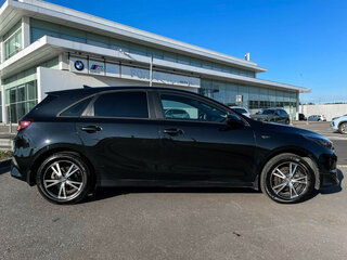 2022 Kia Ceed III Рестайлинг, чёрный, 1609000 рублей, вид 4