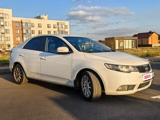 2011 Kia Cerato 6-speed II, белый, 850000 рублей, вид 2