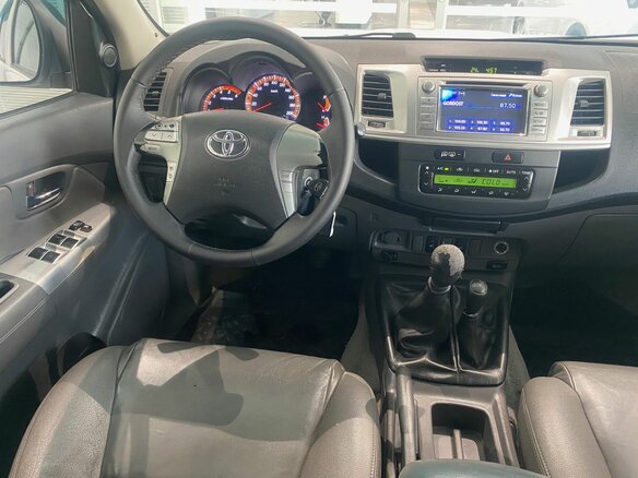 2012 Toyota Hilux VII Рестайлинг, белый, 1446000 рублей - вид 19