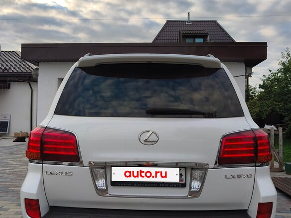 2008 Lexus LX 570 III, белый, 3150000 рублей - вид 1