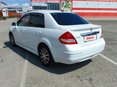 2013 Nissan Tiida I Рестайлинг, белый, 745000 рублей, вид 5