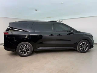 2021 Kia Carnival IV, чёрный, 3550000 рублей, вид 4