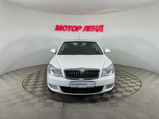 2010 Skoda Octavia II (A5) Рестайлинг, белый, 719000 рублей, вид 2