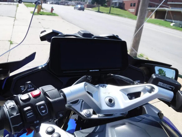 2026 BMW R 1300 RT, синий, 4121000 рублей - вид 11