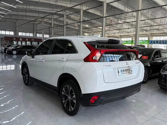 2023 Mitsubishi Eclipse Cross I Рестайлинг, белый, 1850700 рублей - вид 5