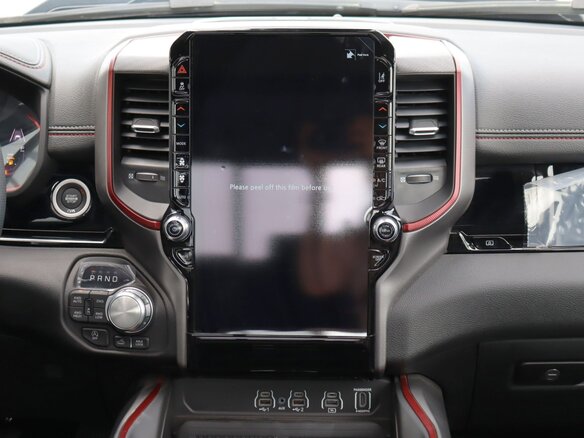 2026 Ram 1500 Quad Cab V Рестайлинг, серый, 10190000 рублей - вид 28