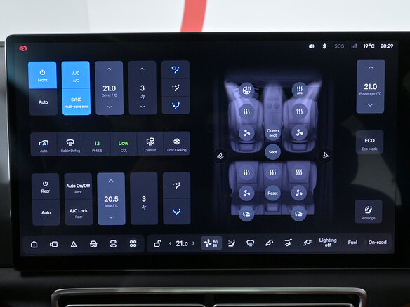 2025 Li Auto (Lixiang) L7 52.3 kWh I Рестайлинг, белый, 8999000 рублей - вид 23