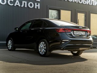 2019 Kia Cerato IV, чёрный, 1650000 рублей, вид 3