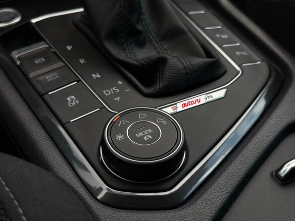 2017 Volkswagen Tiguan II, серый, 2650000 рублей - вид 7