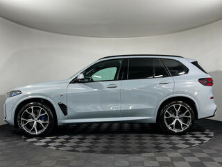 2025 BMW X5 40i IV (G05/G18) Рестайлинг, серый, 13099036 рублей, вид 5