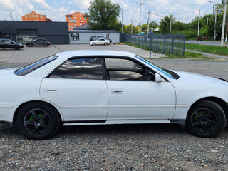 1997 Toyota Mark II VIII (X100), белый, 520000 рублей, вид 4