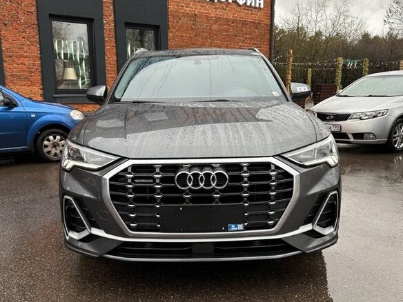 2022 Audi Q3 35 TFSI II (F3), серый, 2795000 рублей