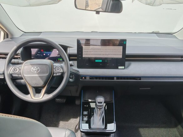 2026 Toyota Corolla XII (E210) Рестайлинг 2, белый, 2150002 рублей - вид 13