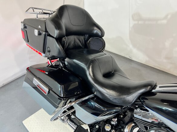 2012 Harley-Davidson Electra Glide, серебристый, 749000 рублей - вид 7