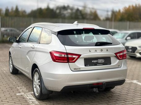 2018 Lada (ВАЗ) Vesta SW I, серебристый, 927000 рублей, вид 4