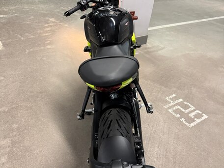2024 Triumph Trident 660, жёлтый, 1000000 рублей, вид 4