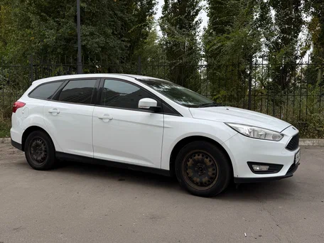 2017 Ford Focus III Рестайлинг, белый, 950000 рублей, вид 1