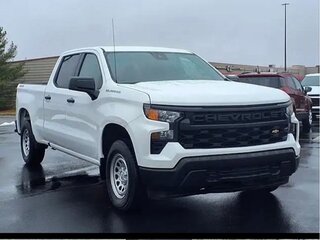 2022 Chevrolet Silverado Crew Cab IV (T1XX) Рестайлинг, белый, 5800000 рублей, вид 3