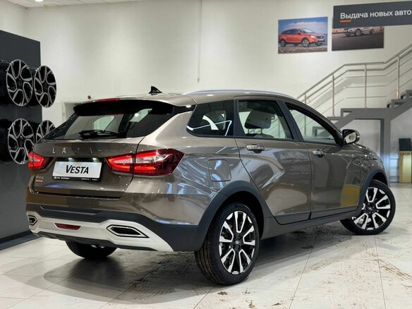 2026 Lada (ВАЗ) Vesta SW I Рестайлинг (NG), коричневый - вид 2