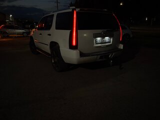 2007 Cadillac Escalade III, белый, 1300000 рублей, вид 2