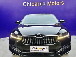 2023 Skoda Superb III Рестайлинг, чёрный, 1750000 рублей, вид 2