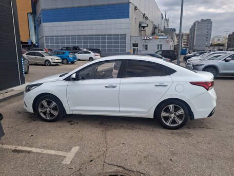 2018 Hyundai Solaris II, белый, вид 4