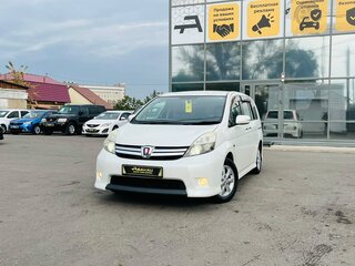 Toyota ISis I Рестайлинг