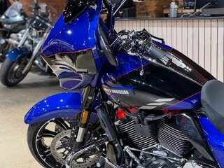2025 Harley-Davidson CVO Street Glide, синий, 5300000 рублей, вид 4