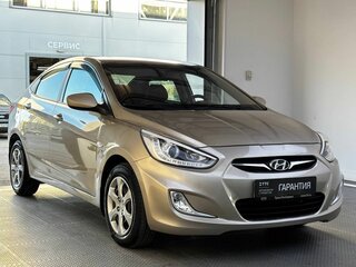 2014 Hyundai Solaris I, серый, 760000 рублей, вид 3