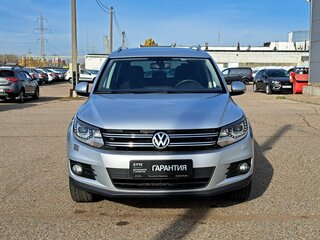2016 Volkswagen Tiguan Euro 6 I Рестайлинг, серебристый, 1400000 рублей, вид 2