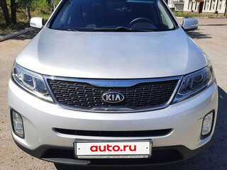 2014 Kia Sorento II Рестайлинг, серебристый, 1720000 рублей, вид 2