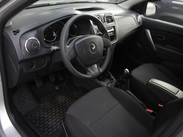 2015 Renault Logan II, серый, 745000 рублей - вид 4